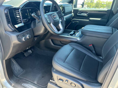 2026 GMC Sierra 2500HD SLT