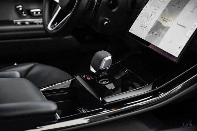2024 Land Rover Range Rover Sport P360 SE