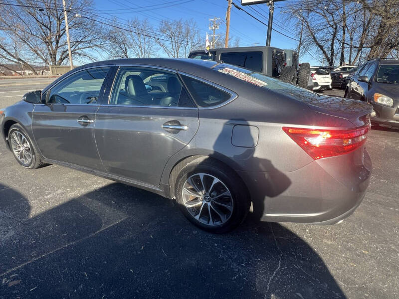 2018 Toyota Avalon XLE