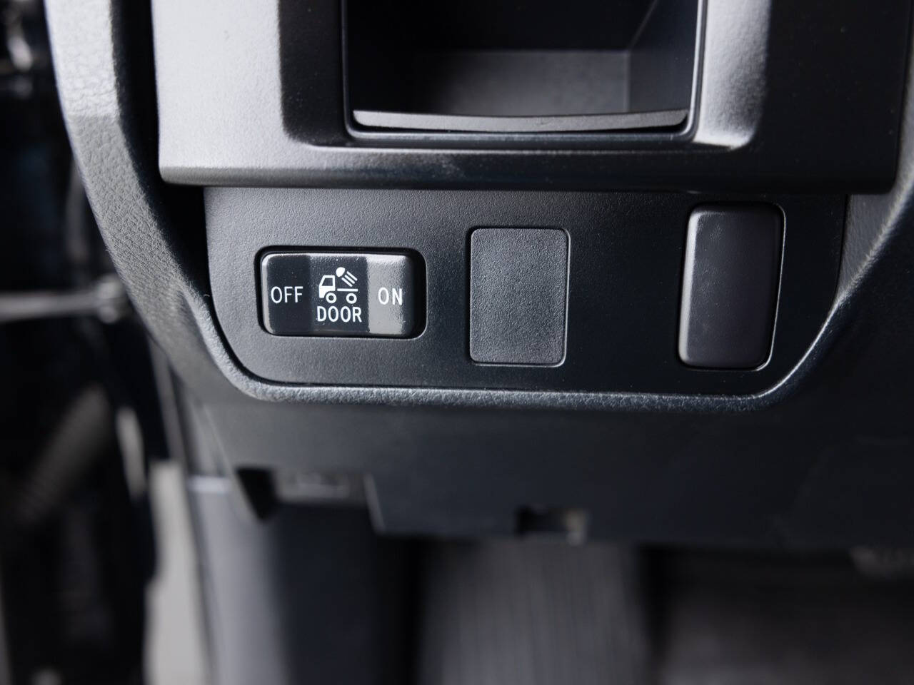 Used Car 2016 Toyota Tacoma  Sr5 V6 4x2 4dr Double Cab 5.0 Ft Sb For Sale Under $20,000 In Coal City, Illinois