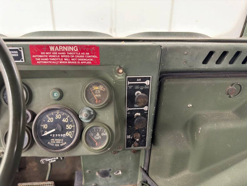 1986 AM General Hummer