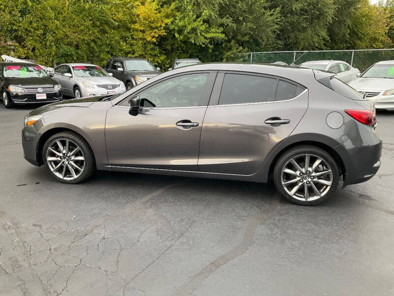 2018 Mazda MAZDA3 Touring