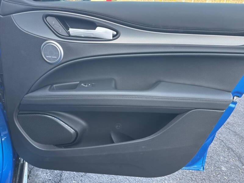 2025 Alfa Romeo Stelvio