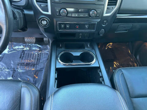 2018 Nissan Titan SL