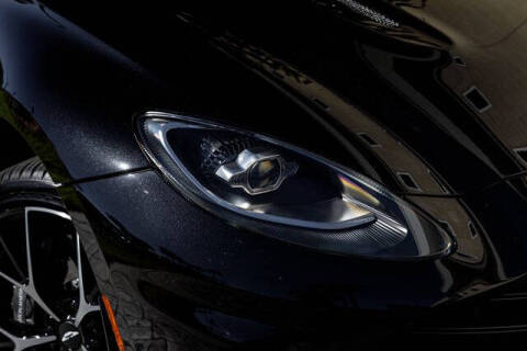 2025 Aston Martin DBX 707