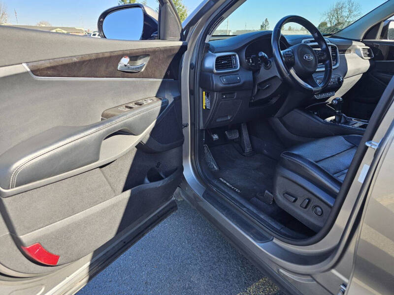 2017 Kia Sorento LX