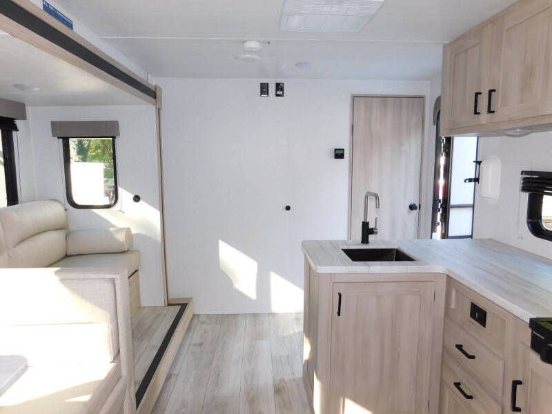 2024 Della Terra 255 BHLE