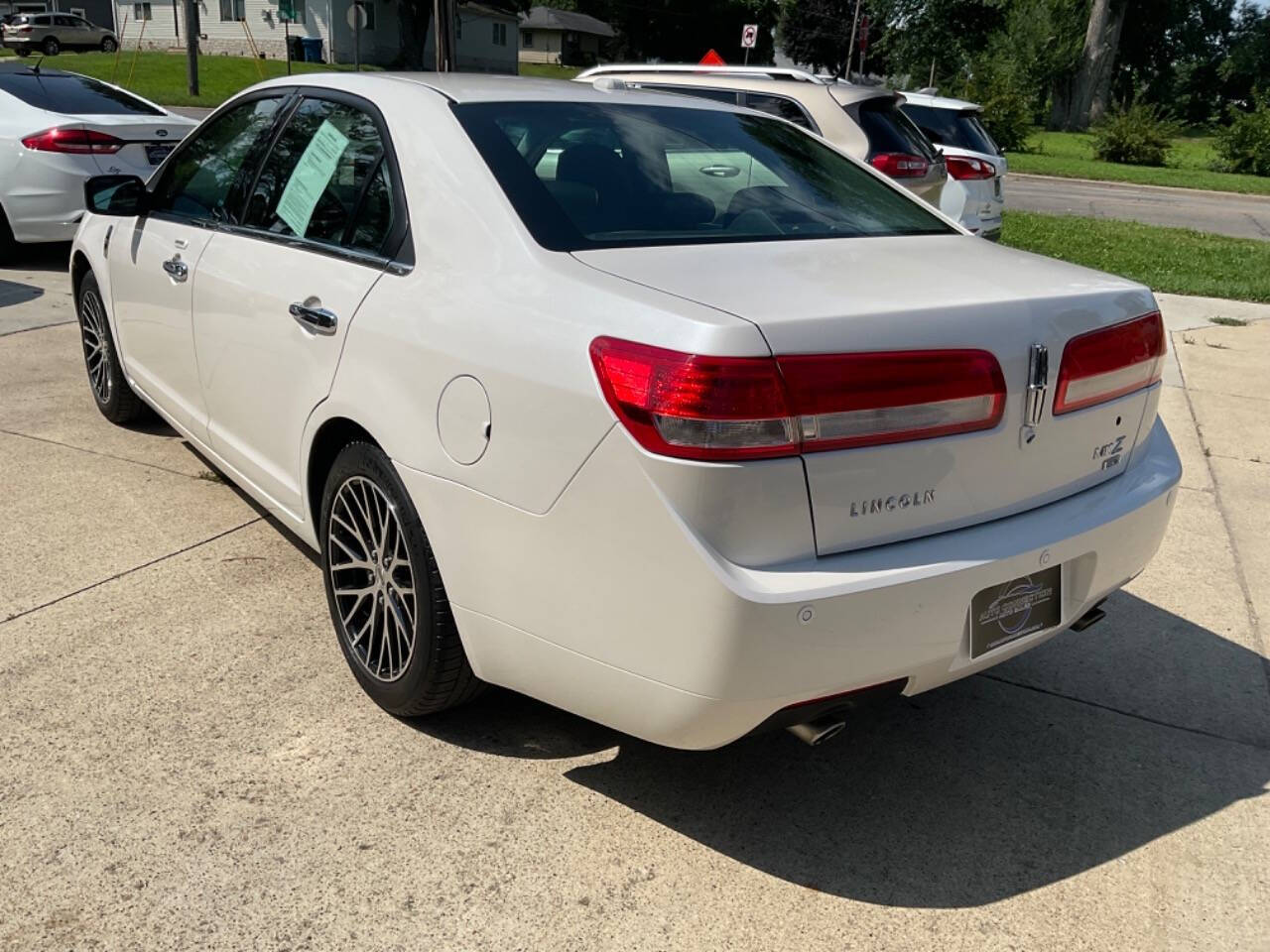 2010 Lincoln MKZ for sale at Auto Connection in Waterloo, IA