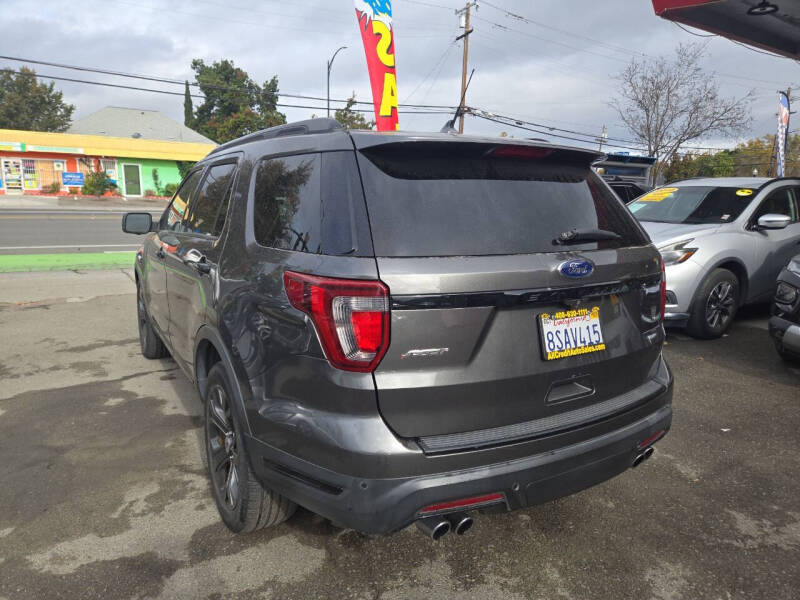 2018 Ford Explorer Sport