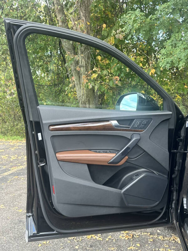 2020 Audi Q5 quattro Premium Plus 45 TFSI