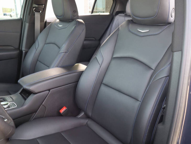 2025 Cadillac XT4 Sport