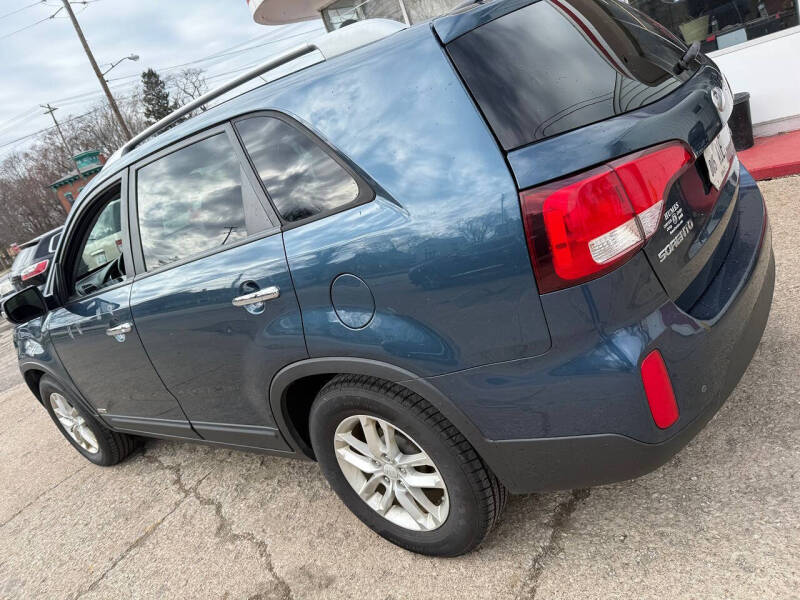 2015 Kia Sorento LX