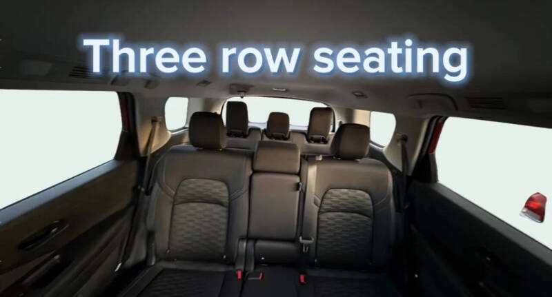 2023 Nissan Pathfinder SV