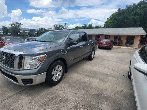 2017 Nissan Titan SV