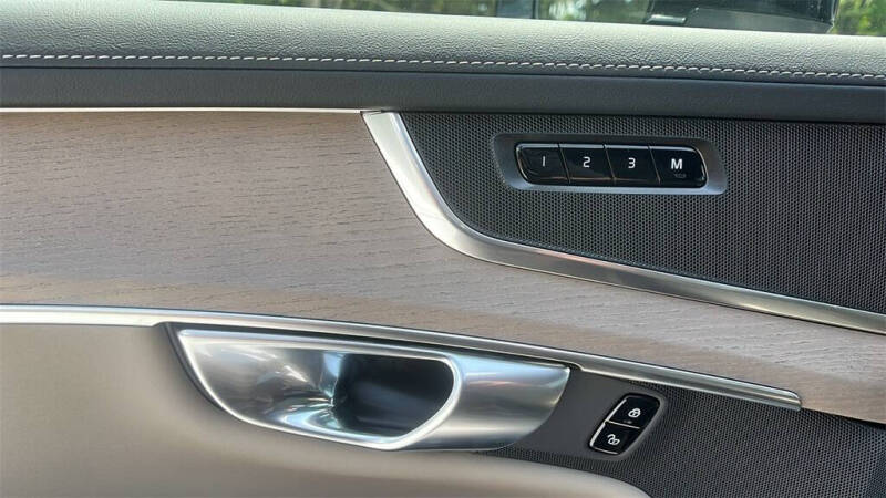 2026 Volvo XC90 B5 Plus 7P