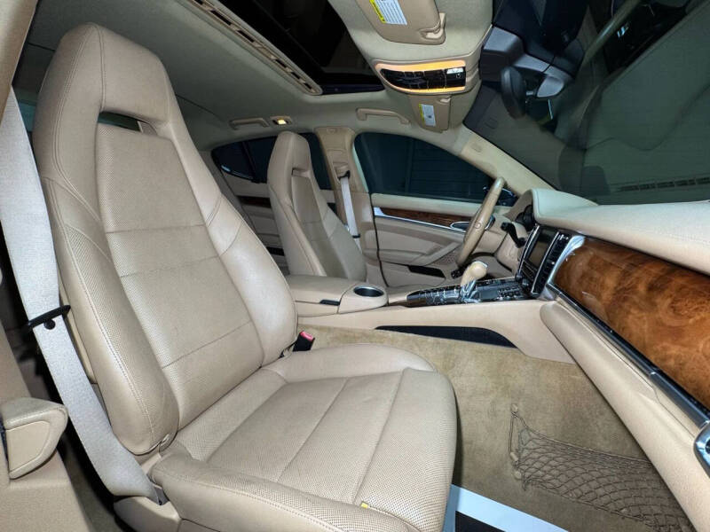 2012 Porsche Panamera