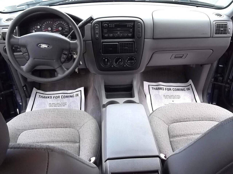 2004 Ford Explorer XLS