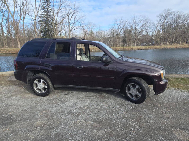 2008 Chevrolet TrailBlazer null photo 2