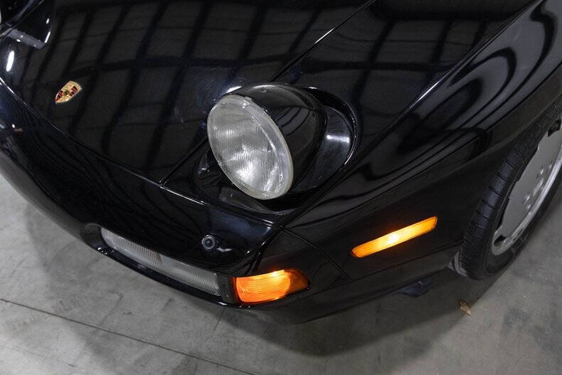 1987 Porsche 928 S4