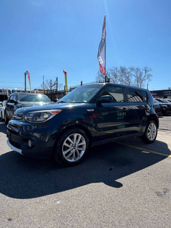 2017 Kia Soul +