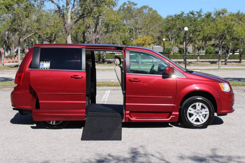 2011 Dodge Grand Caravan Crew