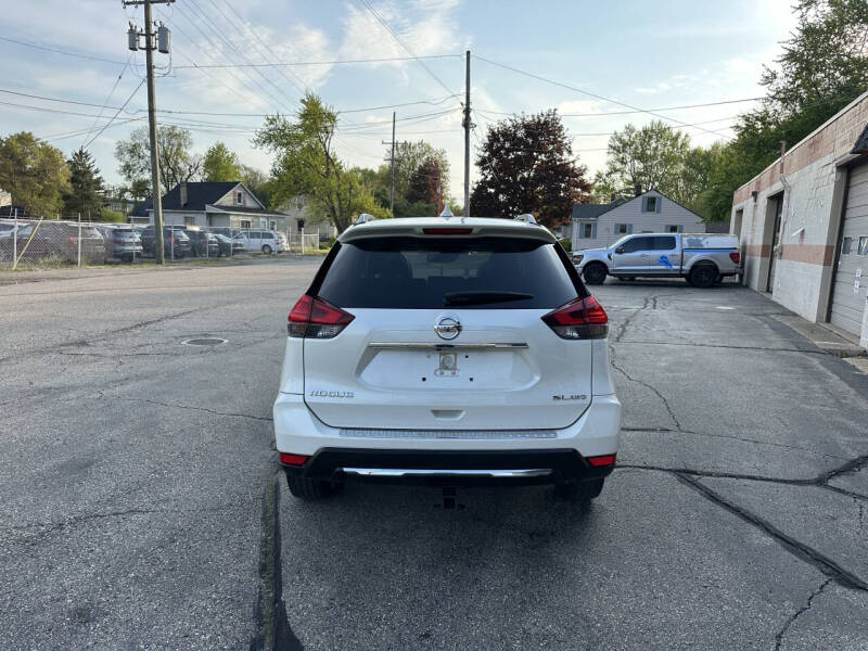 2017 Nissan Rogue SL