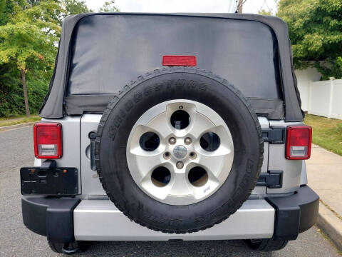 2013 Jeep Wrangler Sahara