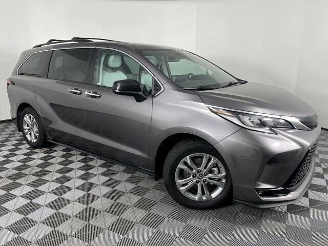 2022 Toyota Sienna XSE 7-Passenger