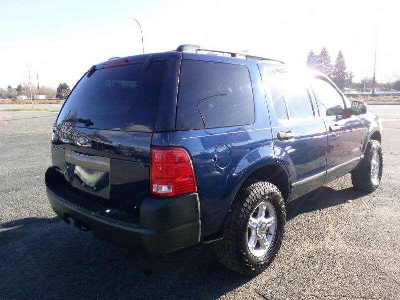 2004 Ford Explorer XLS