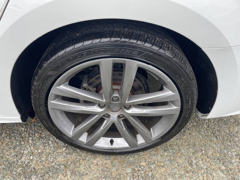 2017 Volkswagen Passat 1.8T R-Line