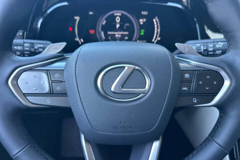 2026 Lexus NX 450h+ Luxury