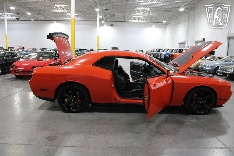 2009 Dodge Challenger SRT8