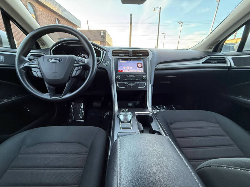 2019 Ford Fusion Hybrid SE