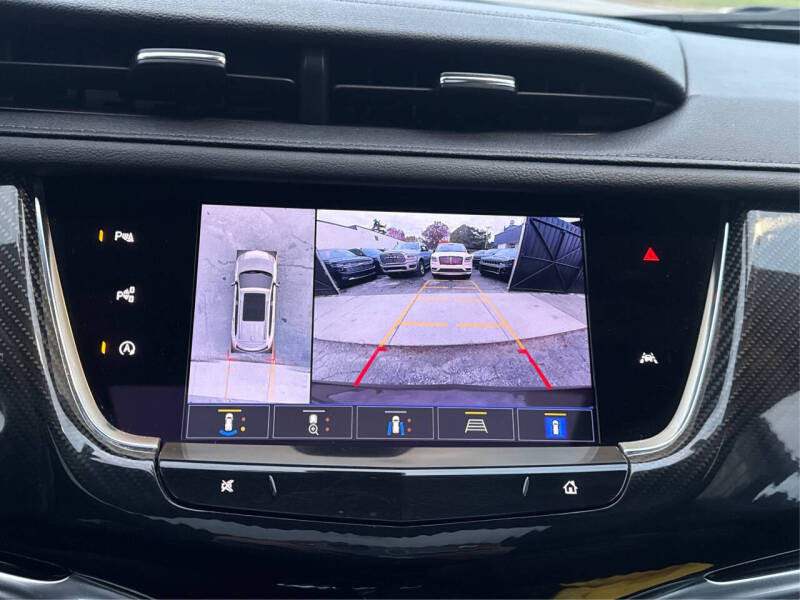 2023 Cadillac XT6 Sport