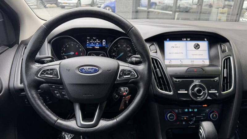 2017 Ford Focus SEL