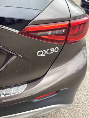 2018 Infiniti QX30 Premium
