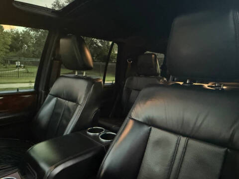 2017 Lincoln Navigator Select