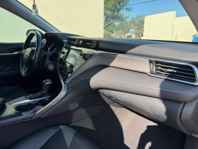 2018 Toyota Camry SE