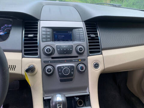 2018 Ford Taurus SE