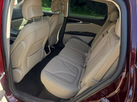 2019 Lincoln Nautilus Select