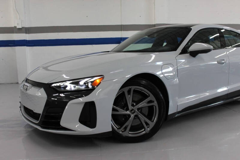 2023 Audi e-tron GT quattro Premium Plus