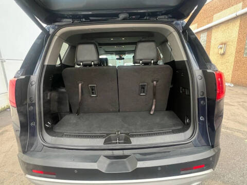 2017 GMC Acadia SLT-1