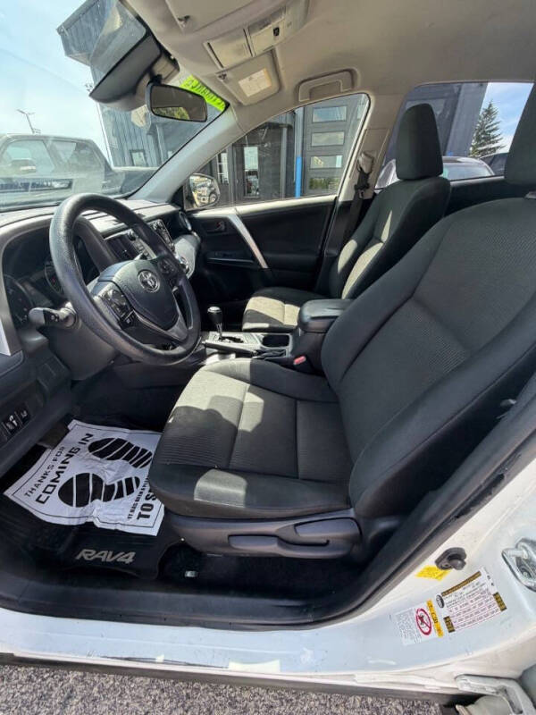 2018 Toyota RAV4 LE