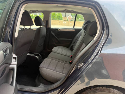 2012 Volkswagen Golf 2.5L PZEV