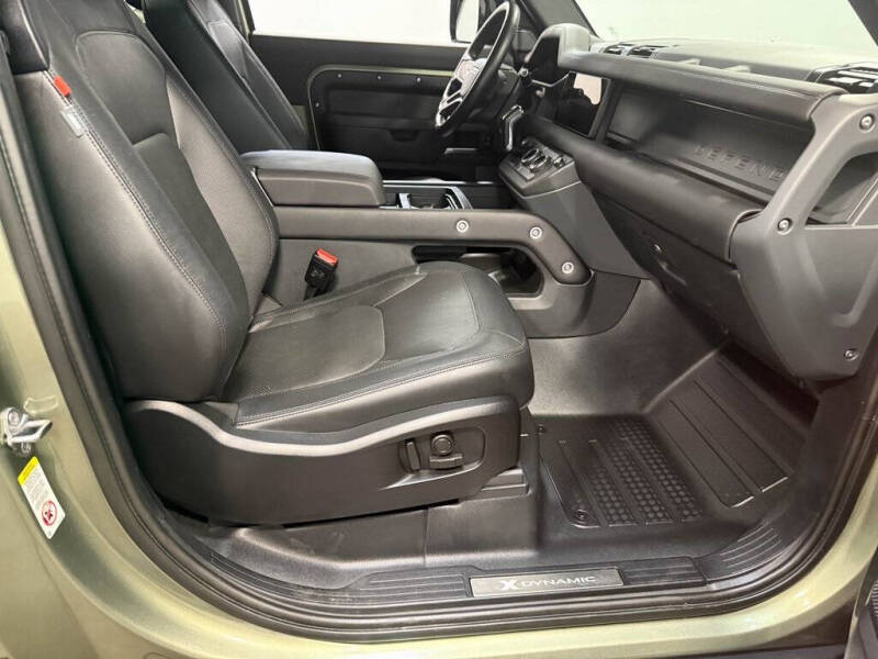 2024 Land Rover Defender 90 P400 X-Dynamic SE