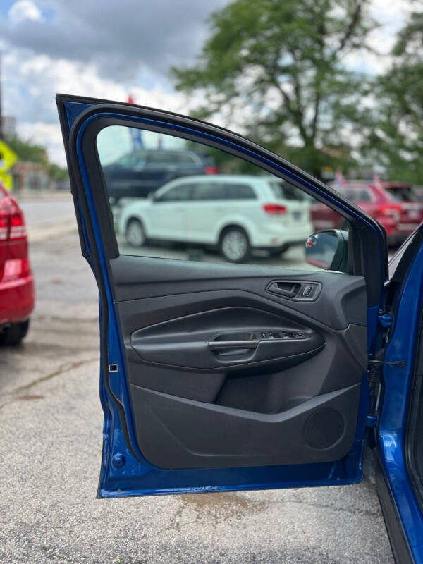 2017 Ford Escape S