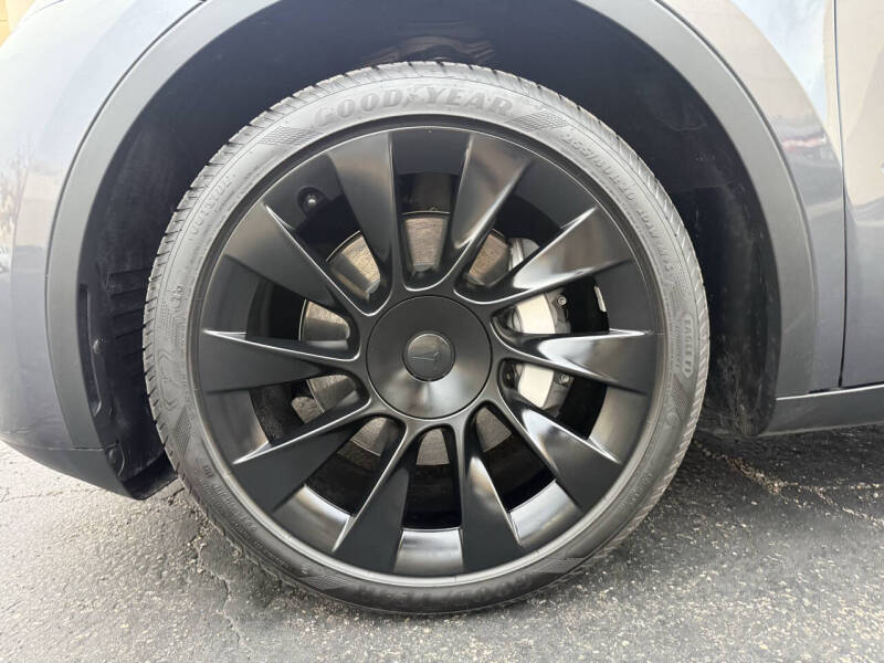 2023 Tesla Model Y Long Range