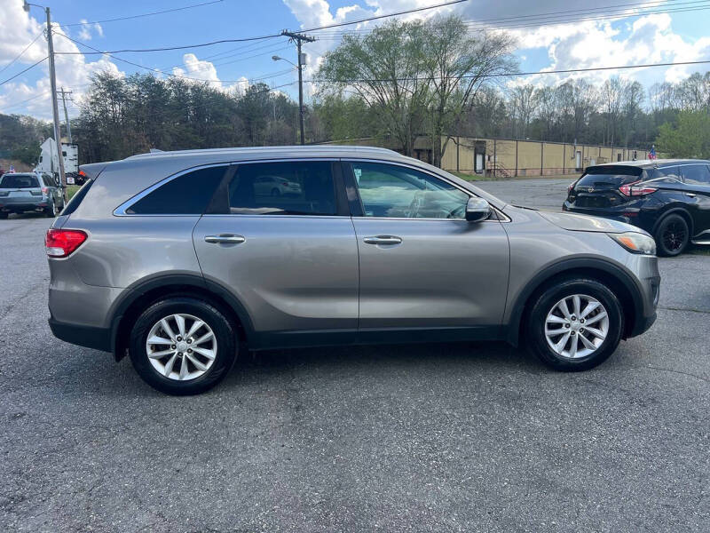 2016 Kia Sorento LX