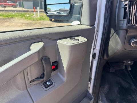 2017 Chevrolet Express 2500