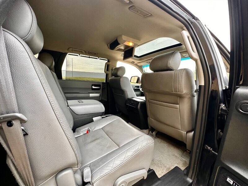 2008 Toyota Sequoia Platinum photo 22